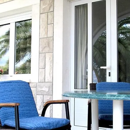 For Two Persons With Sea View In Near The Beach Trogir